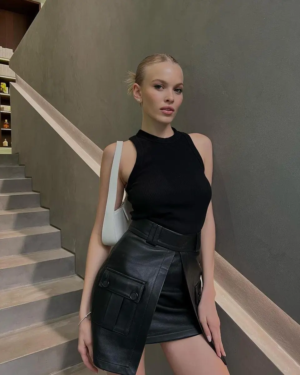 Zinnia escort in Dubai