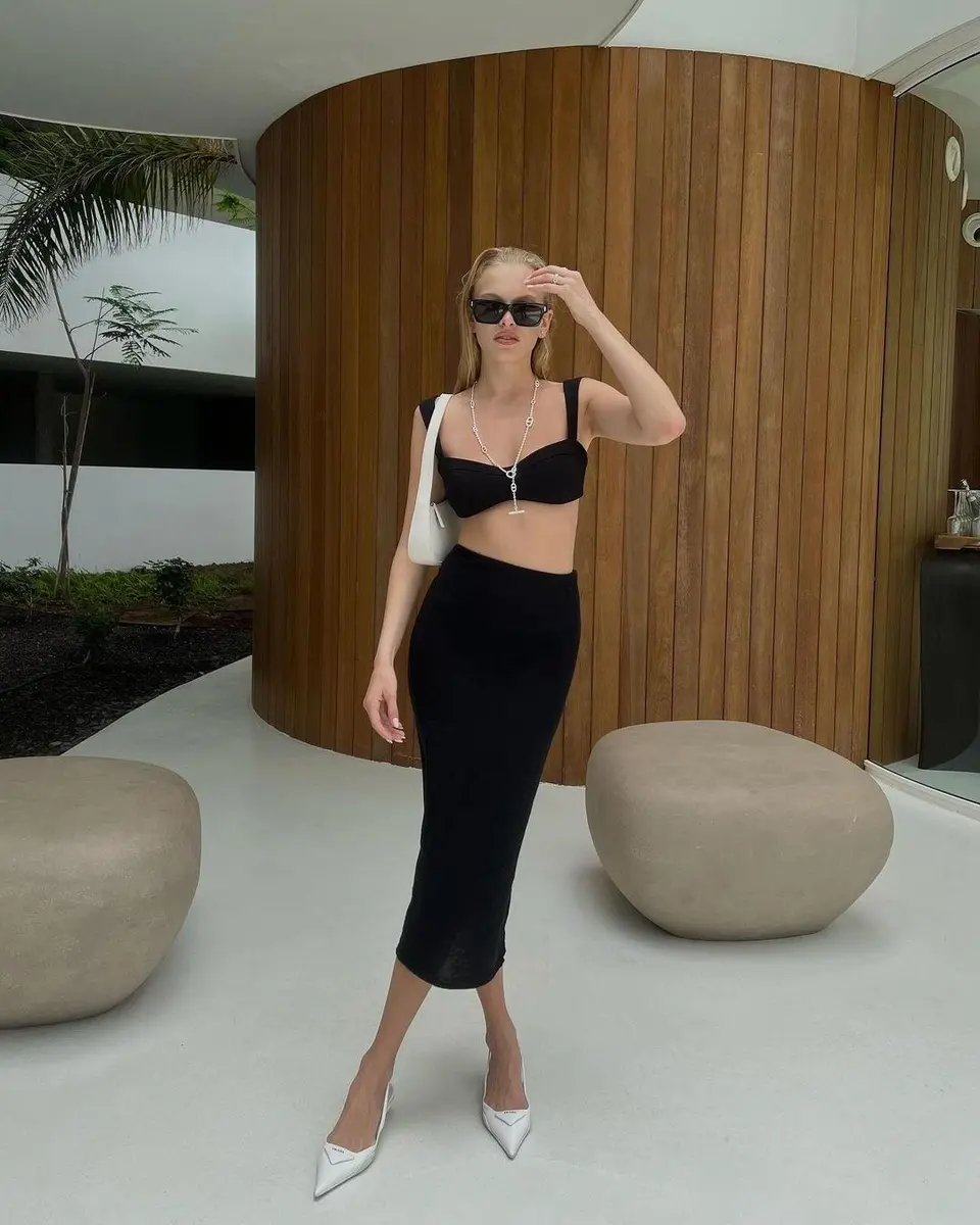 Zinnia escort in Dubai